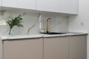 Vertical Storage Solutions: Maximizing Space in Small Kitchens
