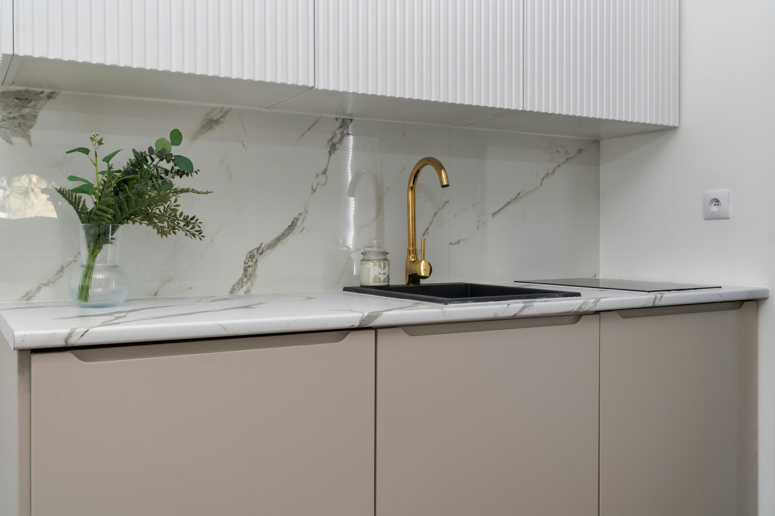 Vertical Storage Solutions: Maximizing Space in Small Kitchens