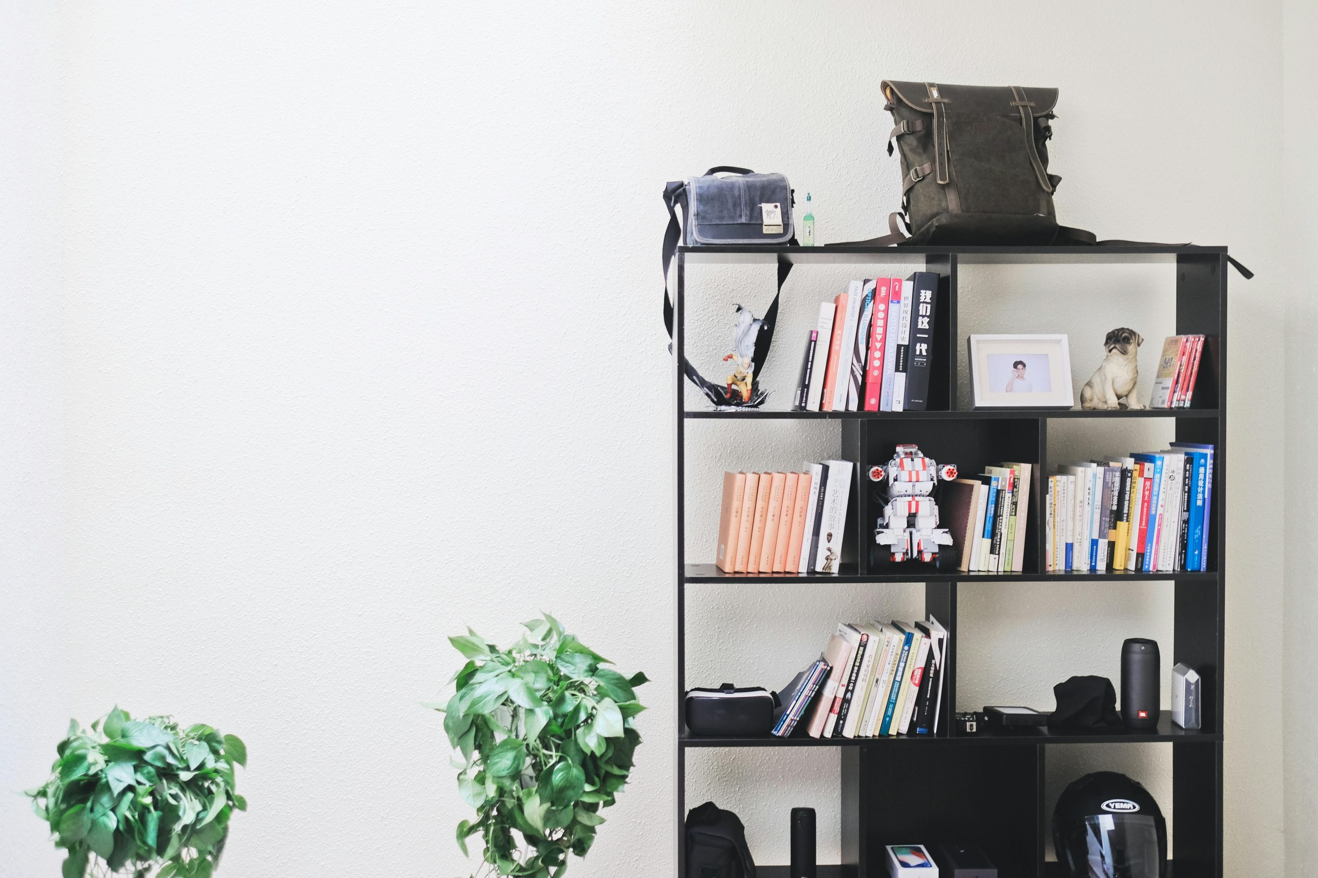 Secondary Spaces: Mini Kitchens for Home Offices and Guest Suites